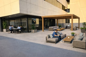 2100 Ponce De Leon Blvd, Coral Gables, FL à louer Photo intérieure– Image 2 sur 2