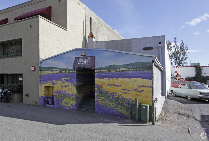 126 W Grand Ave, Escondido, CA à vendre - Photo de l’immeuble – Image 2 sur 3