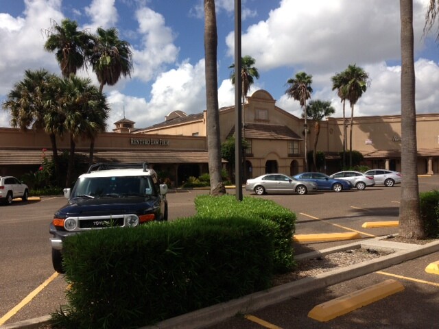 2200 Boca Chica Blvd, Brownsville, TX à louer Photo principale– Image 1 sur 3