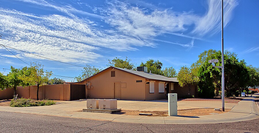 3333 E Thunderbird Rd, Phoenix, AZ à louer Photo principale– Image 1 sur 17