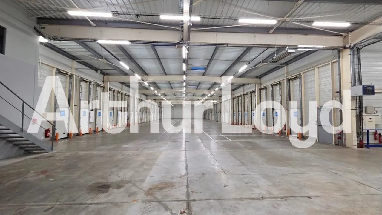 Local d'activités dans Mouen à vendre Photo intérieure– Image 1 sur 9