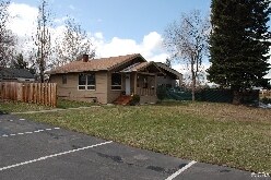 225 SE Vine Ln, Bend, OR à vendre - Photo principale – Image 1 sur 2