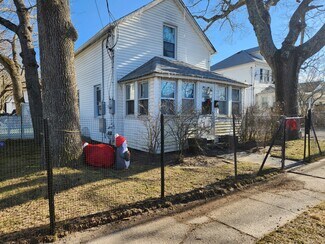 Plus de détails pour 90 Old Quogue Rd, Riverhead, NY - Logement à vendre