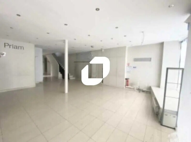 Local commercial dans Paris à louer - Photo de l’immeuble – Image 3 sur 5