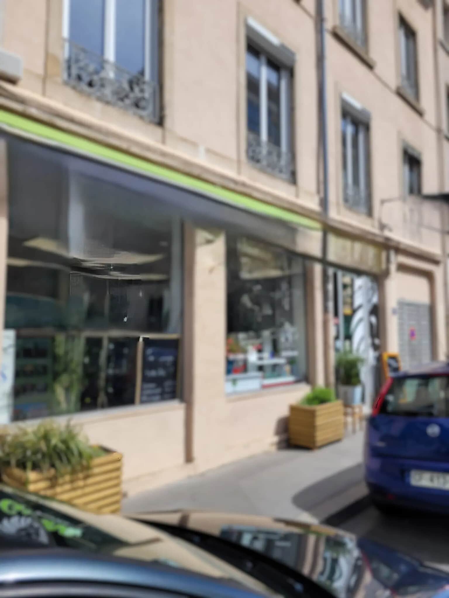 Local commercial dans Lyon à louer Photo de l’immeuble– Image 1 sur 5