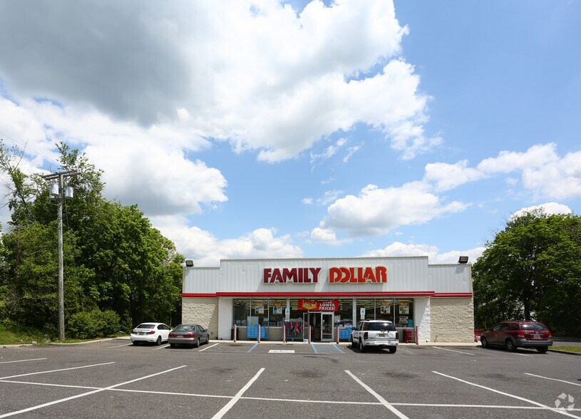 825 N Delsea Dr, Clayton, NJ à vendre - Photo de l’immeuble – Image 3 sur 7