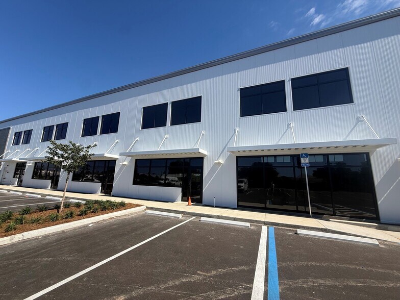 2402 State Ave, Panama City, FL à louer - Photo de l’immeuble – Image 2 sur 9