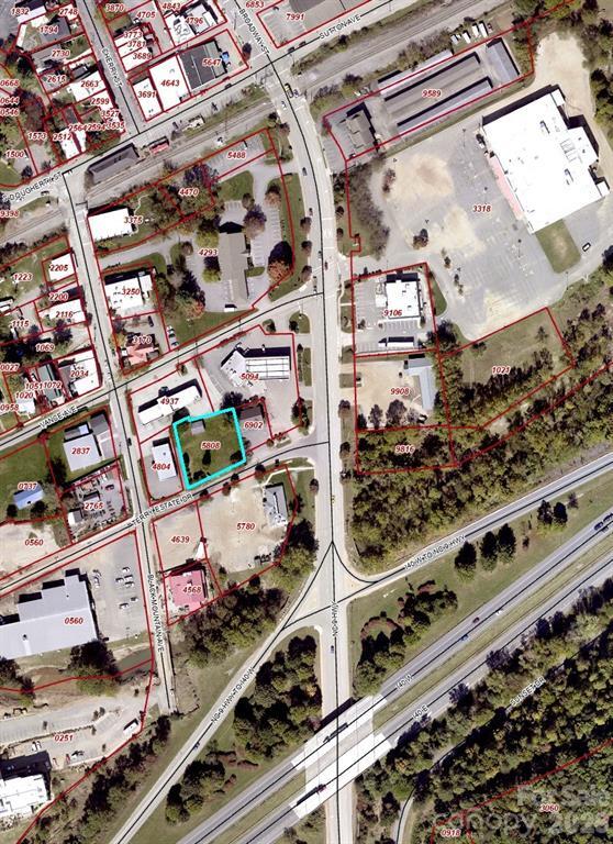 11 Terry Estates Dr, Black Mountain, NC à vendre Photo principale– Image 1 sur 11