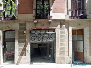 Local commercial dans Barcelone, Barcelona à louer Photo de la construction– Image 1 sur 10