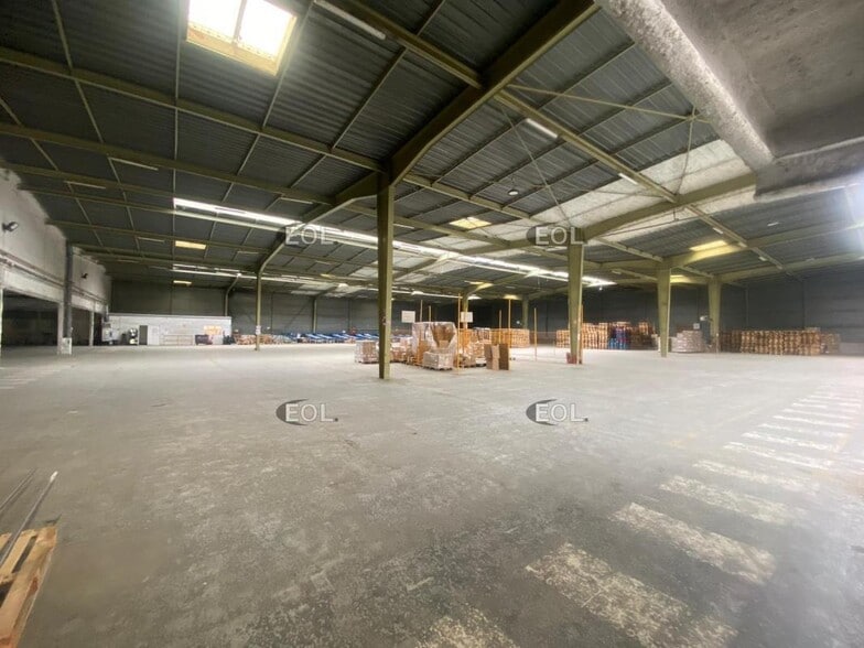 Industriel/Logistique dans Chennevières-sur-Marne à louer - Photo de l’immeuble – Image 2 sur 10