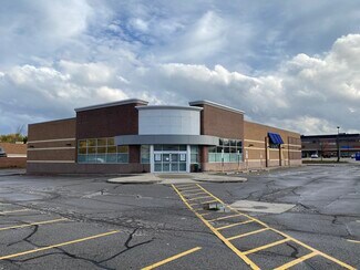 Plus de détails pour 14701 Pearl Rd, Strongsville, OH - Local commercial à vendre