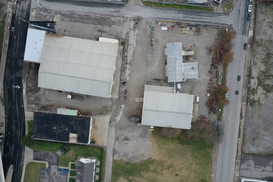 1604 Northwestern Pky, Louisville, KY à louer - Photo de l’immeuble – Image 3 sur 4