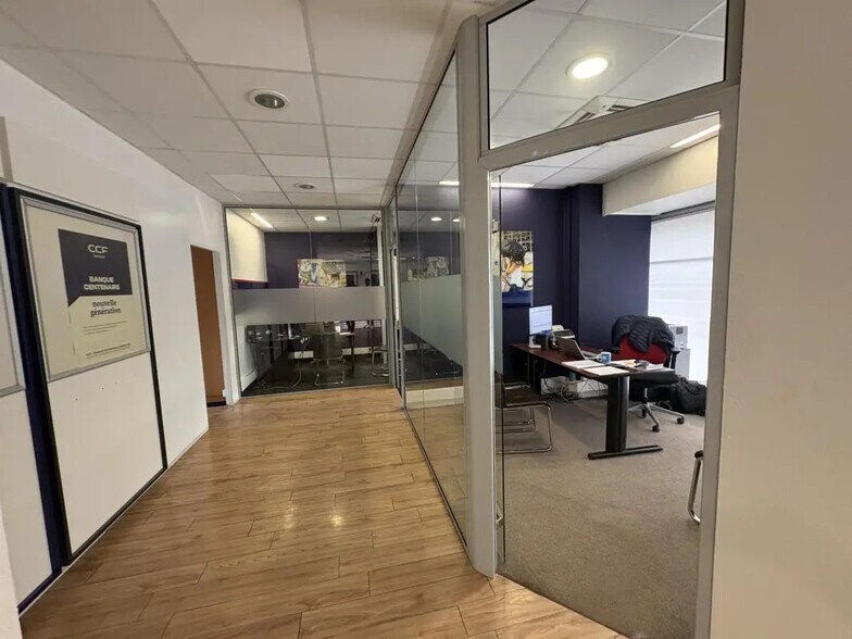 Local commercial dans Marseille à louer - Photo de l’immeuble – Image 3 sur 15