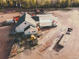 Plus de détails pour 100 Axle Dr, Caspian, MI - Industriel/Logistique à vendre