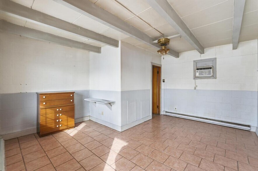 1712 Ashmun St, Sault Sainte Marie, MI à vendre - Photo de l’immeuble – Image 3 sur 15