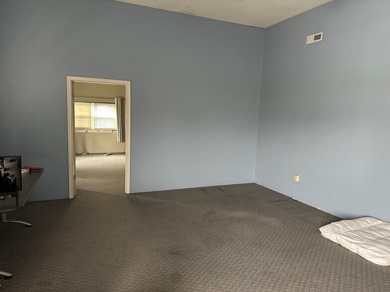 18 Brenneman Cir, Mechanicsburg, PA à vendre - Photo de l’immeuble – Image 3 sur 8