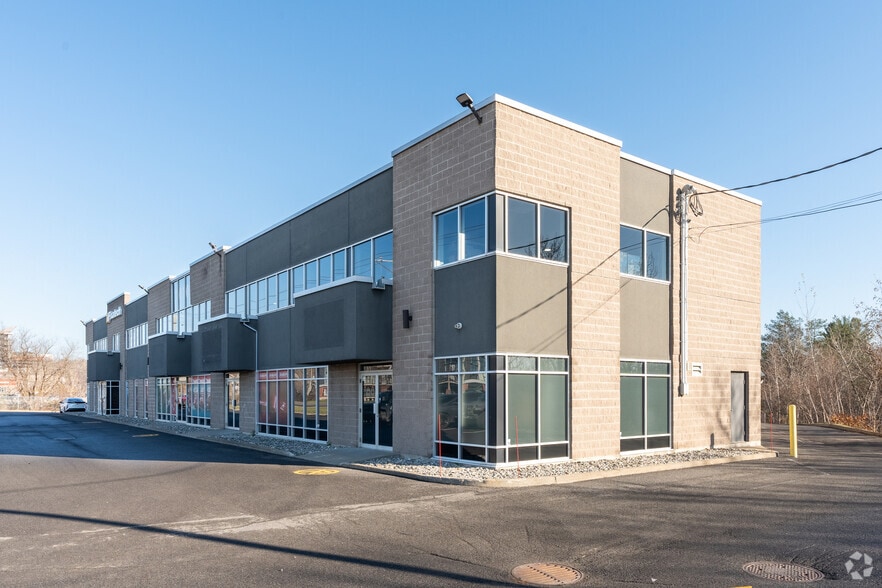 1010 Rte Des Rivières, Lévis, QC à vendre - Photo principale – Image 1 sur 4
