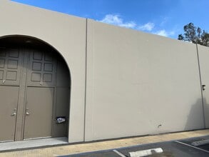 1320 N Miller St, Anaheim, CA à louer Photo intérieure– Image 1 sur 3