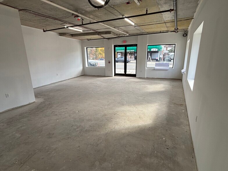 255 Ridge Rd, Lyndhurst, NJ à louer - Photo de l’immeuble – Image 3 sur 7