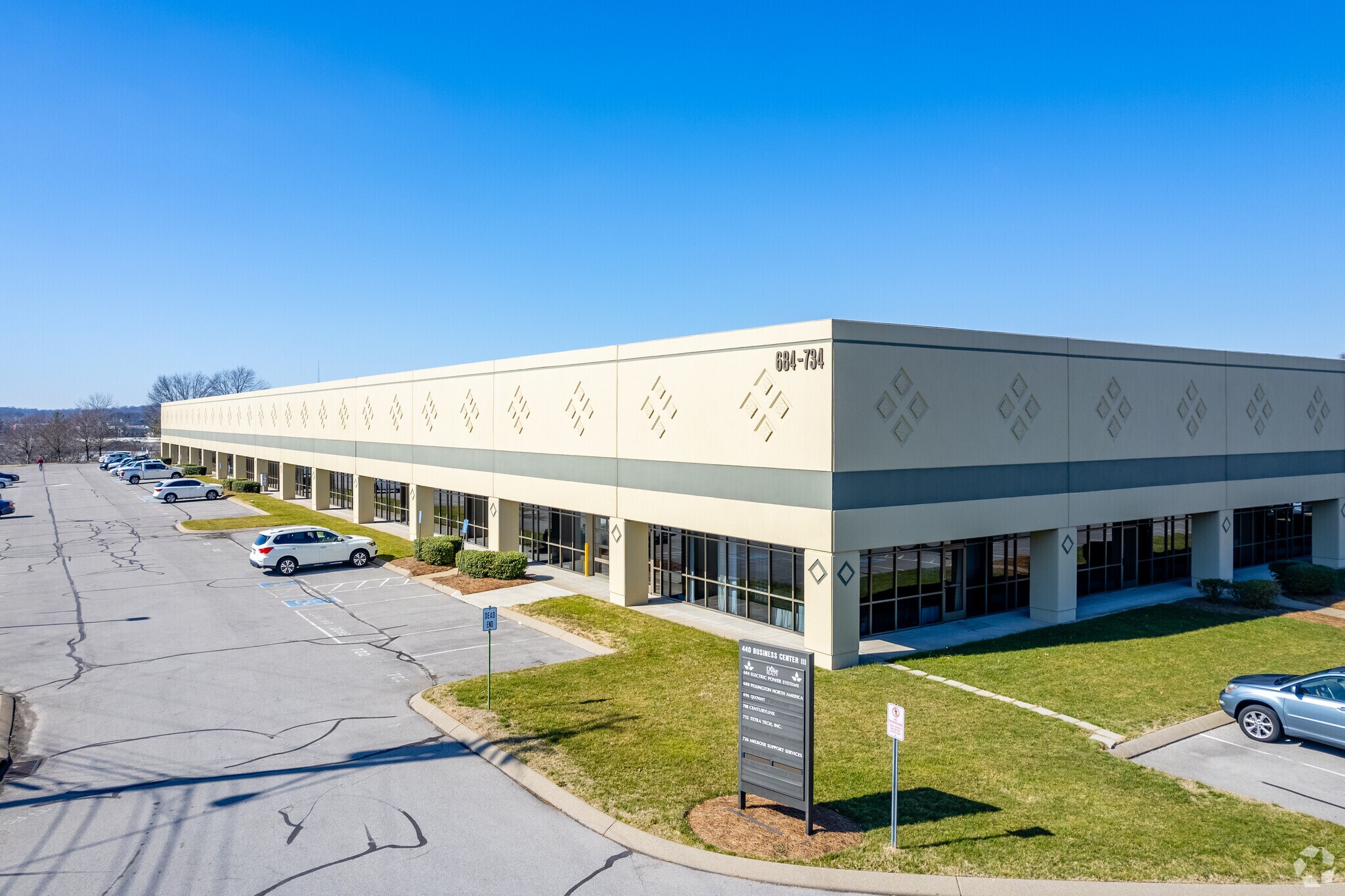 688-712 Melrose Ave, Nashville, TN à louer Photo principale– Image 1 sur 10