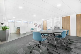 Plus de détails pour 7 Rue Le Bouvier, Bourg-la-Reine - Coworking à louer