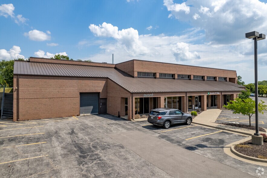 255 NW Blue Pky, Lees Summit, MO à vendre - Photo de l’immeuble – Image 2 sur 6