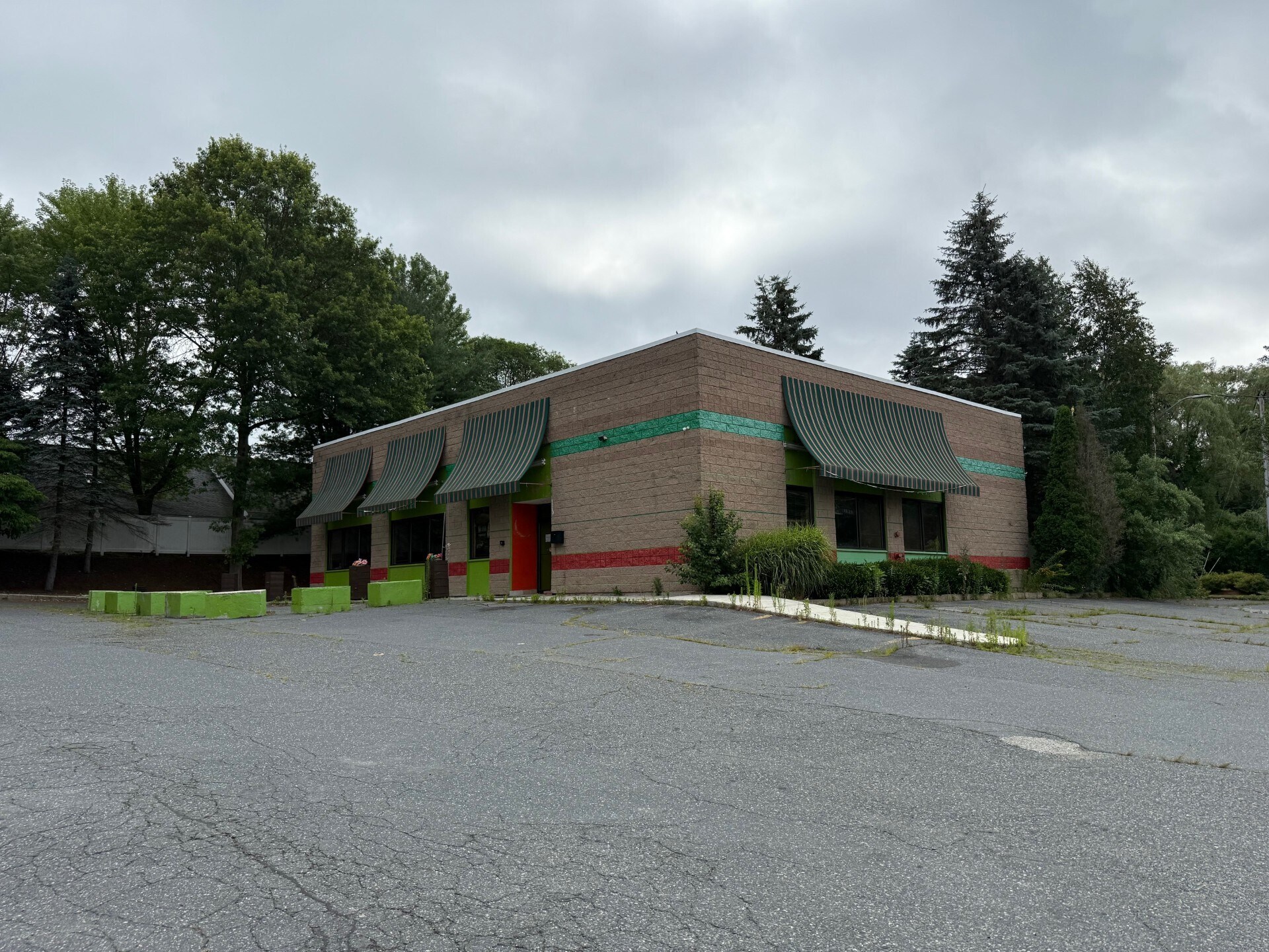 374 Boston Post Rd E, Marlborough, MA à louer Photo de l’immeuble– Image 1 sur 33