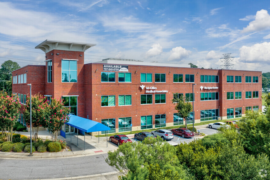 1040 University Blvd, Portsmouth, VA à louer - Photo de l’immeuble – Image 2 sur 25