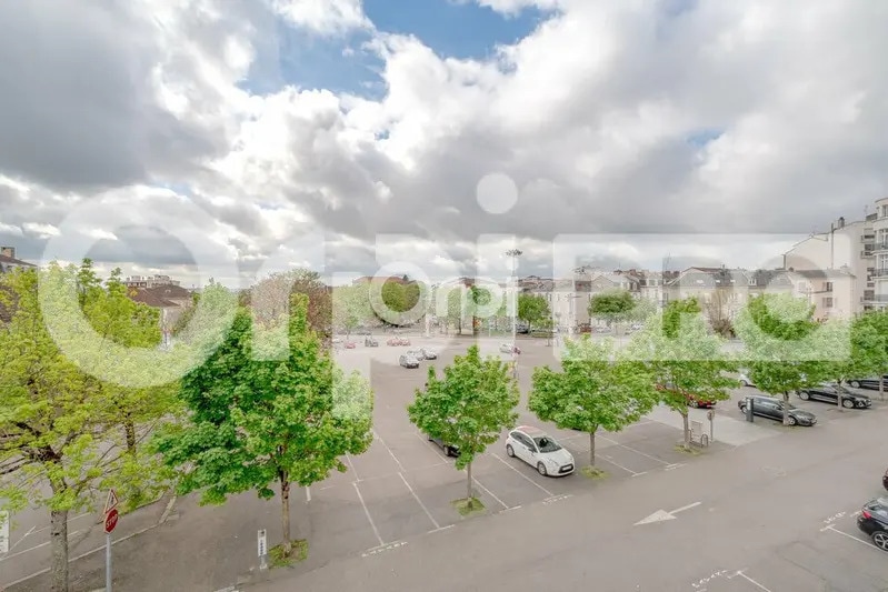 Bureau dans Limoges à vendre - Photo de l’immeuble – Image 2 sur 12