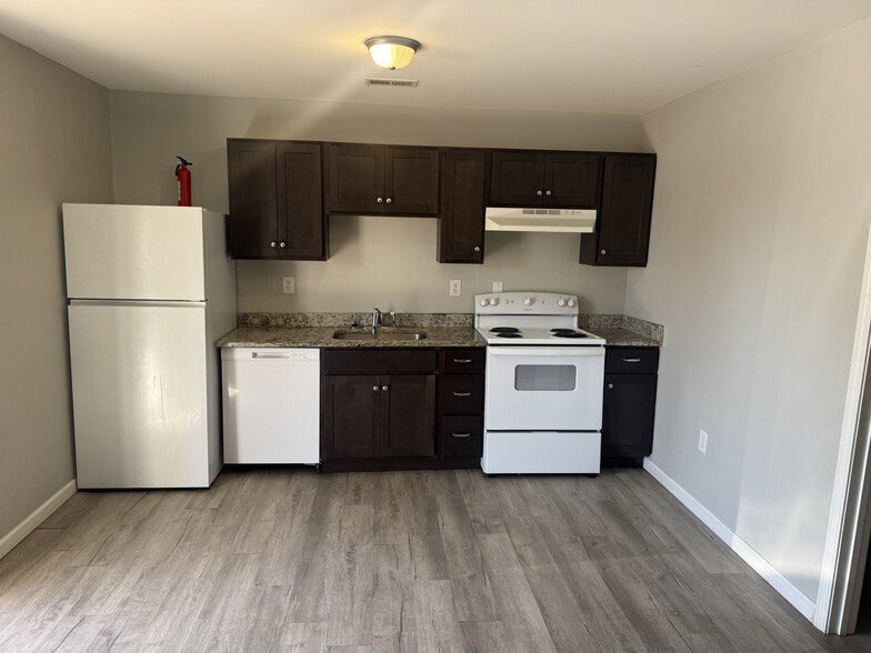 215 The Boulevard, Eden, NC à vendre - Photo intérieure – Image 2 sur 15