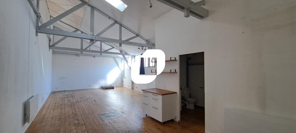 Bureau dans Montreuil à louer - Photo de l’immeuble – Image 1 sur 18