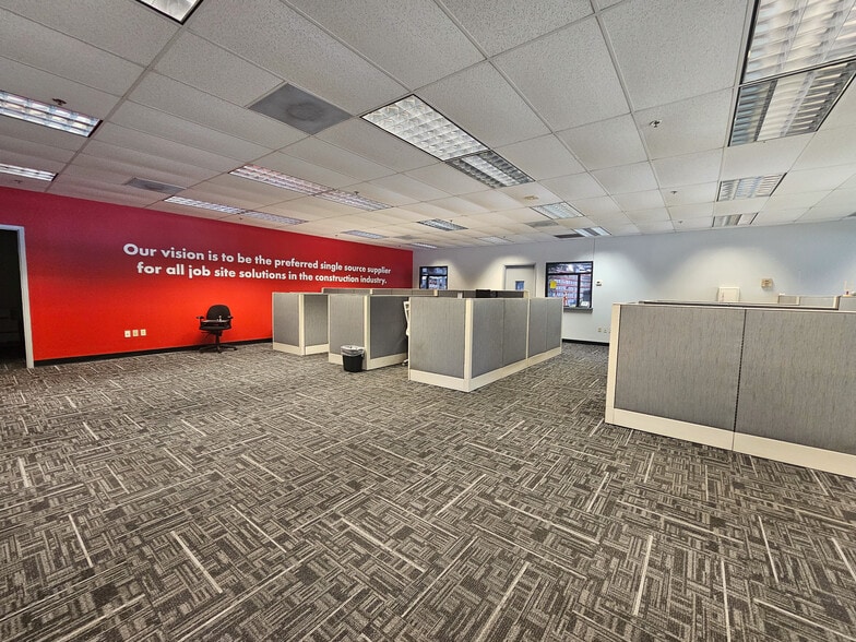 144 Industrial Dr, Birmingham, AL à louer - Photo de l’immeuble – Image 3 sur 21