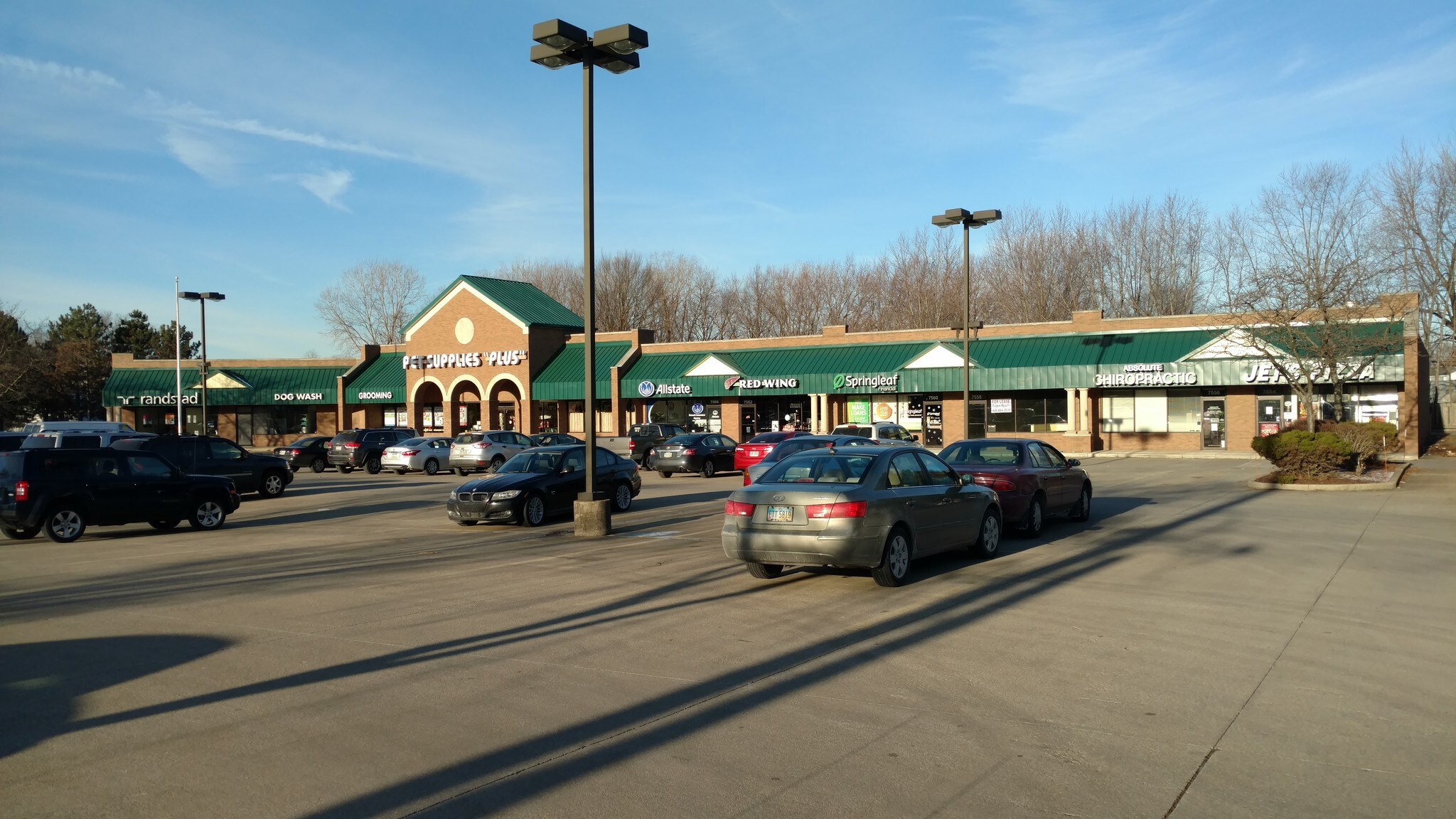 7554-7580 Pearl Rd, Middleburg Heights, OH à louer Photo de l’immeuble– Image 1 sur 2