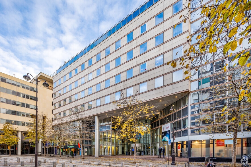 52 Rue Jacques Hillairet, Paris à louer - Photo de l’immeuble – Image 3 sur 13