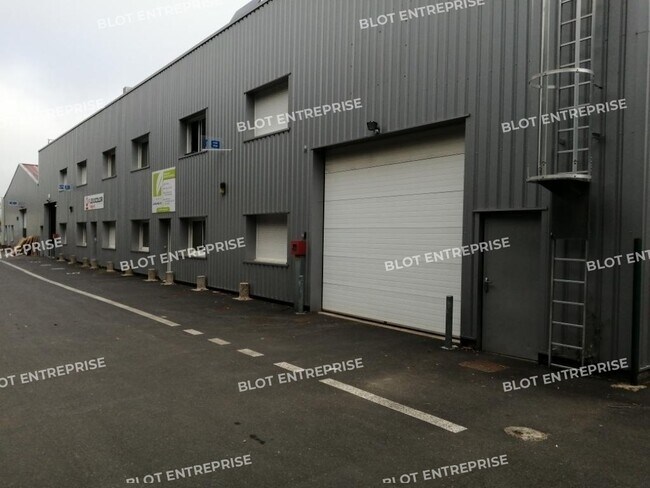 Plus de détails pour Industriel/Logistique à louer