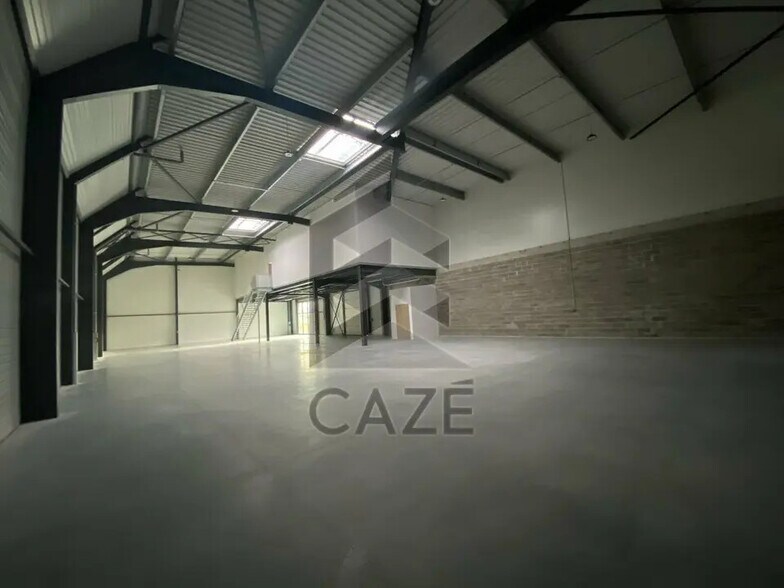 Local d’activités dans Tresses à louer - Photo intérieure – Image 3 sur 12