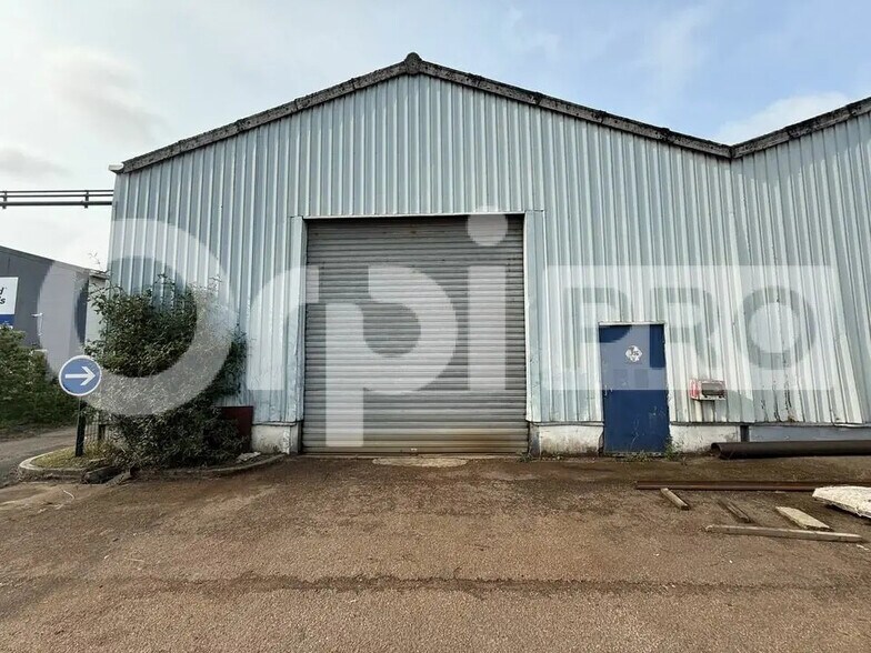 Industriel/Logistique dans Sandouville à louer - Photo de l’immeuble – Image 1 sur 8