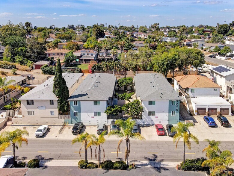 7025 Boulevard Dr, La Mesa, CA à vendre - Photo de l’immeuble – Image 3 sur 34