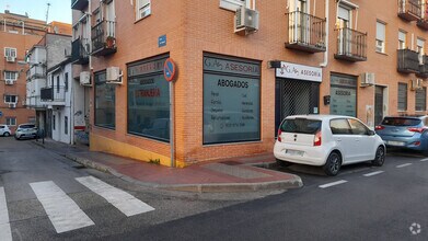 Local commercial dans Fuenlabrada, Madrid à louer Photo intérieure– Image 1 sur 17