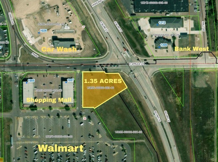 SD 37 & E Spruce St hwy, Mitchell, SD à vendre - Aérien – Image 1 sur 1
