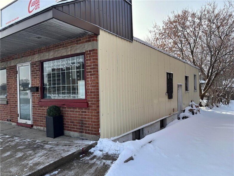 2149-2161 Kingsway Dr, Kitchener, ON à vendre - Photo de l’immeuble – Image 3 sur 5