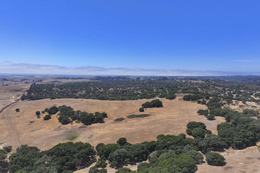 San Juan Grade Road, Salinas, CA à vendre - Photo de l’immeuble – Image 2 sur 24