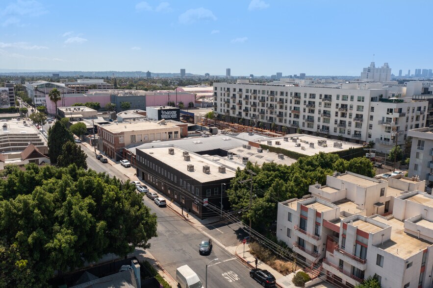 6600 Lexington Ave, Los Angeles, CA à louer - Photo de l’immeuble – Image 2 sur 9