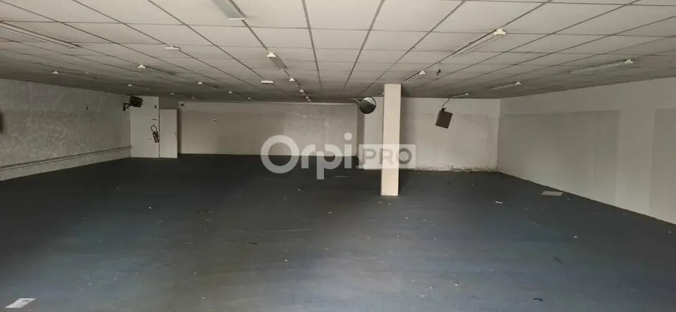 Local commercial dans Serres-Castet à louer Photo de l’immeuble– Image 1 sur 10