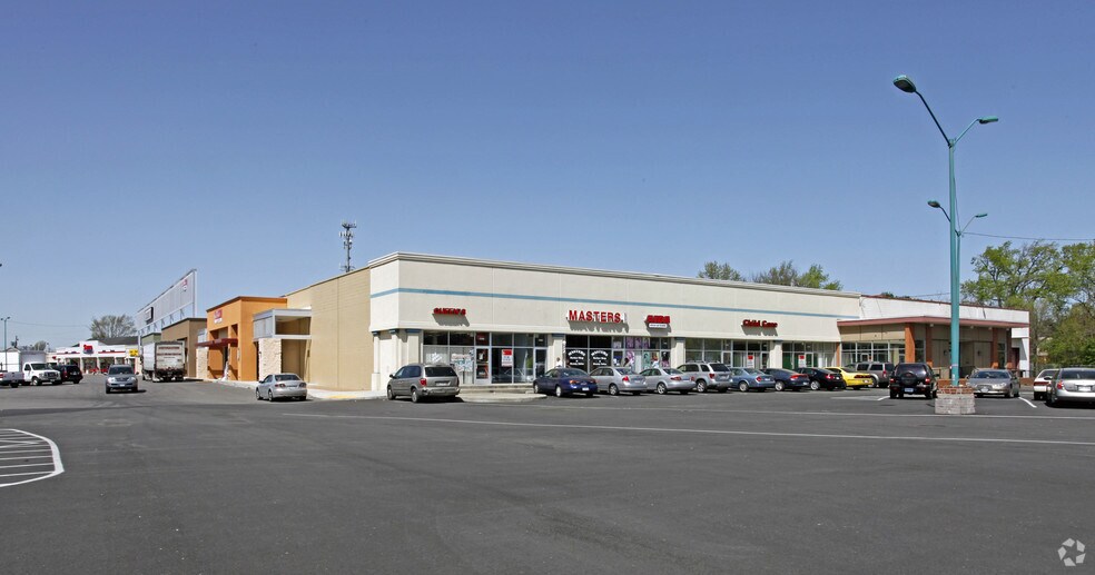 3812 Hull Street Rd, Richmond, VA à louer - Photo de l’immeuble – Image 1 sur 3