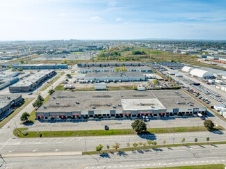 Plus de détails pour 3420-3480 Boul Industriel, Laval, QC - Bureau, Industriel/Logistique à louer