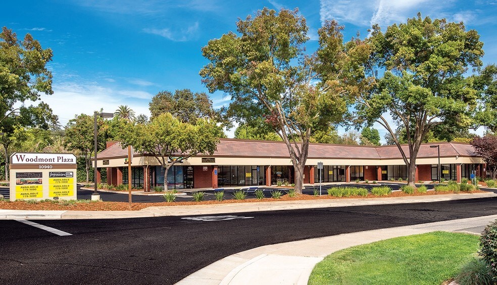 10940 Fair Oaks Blvd, Fair Oaks, CA à louer - Photo principale – Image 1 sur 47
