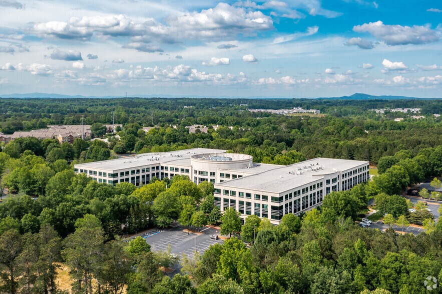 13560 Morris Rd, Alpharetta, GA à louer - Photo de l’immeuble – Image 1 sur 23