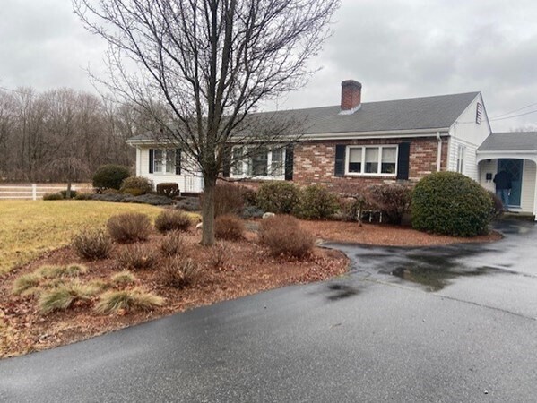 356 Central St, Foxborough, MA à vendre - Photo de l’immeuble – Image 1 sur 4