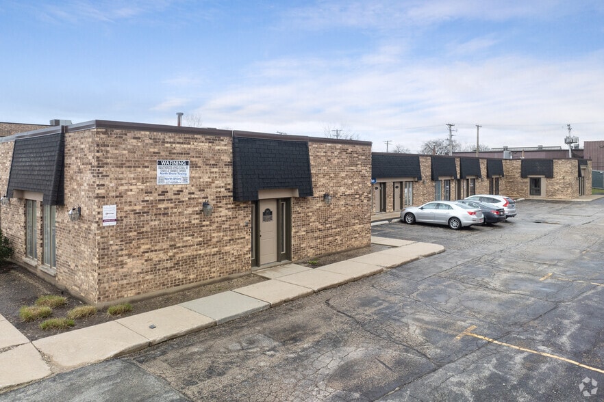 3605 Woodhead Dr, Northbrook, IL à vendre - Photo principale – Image 1 sur 13